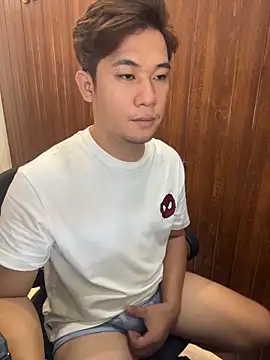 Snapshot of Titanryu chatting on May 18, 2:18 am Titanryu online show from May 18, 2:18 am