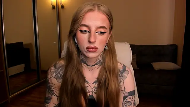 Snapshot of harley_kimm chatting on May 2, 5:12 am harley kimm online show from May 2, 5:12 am