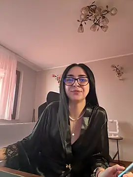 Snapshot of TheaMerve chatting on April 17, 2:20 pm TheaMerve online show from April 17, 2:20 pm