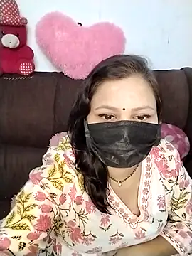 Snapshot of Hoty_bhabii chatting on August 5, 10:07 am Hoty bhabii online show from August 5, 10:07 am