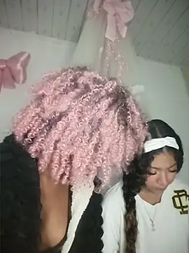 Snapshot of KatyBelle_ chatting on April 16, 9:26 pm KatyBelle online show from April 16, 9:26 pm