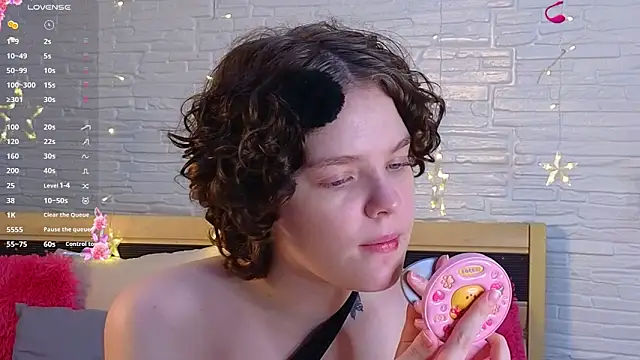 Snapshot of Amely_Muerte chatting on April 23, 3:41 am Amely Muerte online show from April 23, 3:41 am