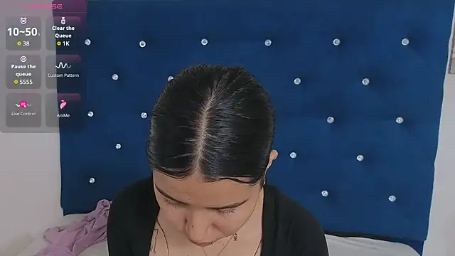 Morgansmithx online show from April 13, 2:33 pm