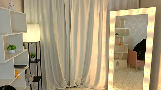 Snapshot of KoiNeko chatting on March 26, 8:58 pm KoiNeko online show from March 26, 8:58 pm