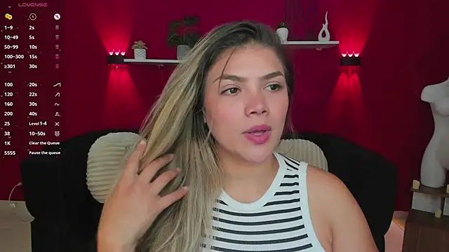 Snapshot of Sofia_Velvetx chatting on April 8, 2:06 pm Sofia Velvetx online show from April 8, 2:06 pm