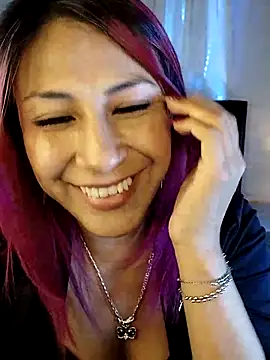 Snapshot of tatianabelli chatting on April 23, 1:18 am tatianabelli online show from April 23, 1:18 am