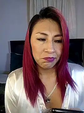 Snapshot of tatianabelli chatting on April 28, 6:13 pm tatianabelli online show from April 28, 6:13 pm