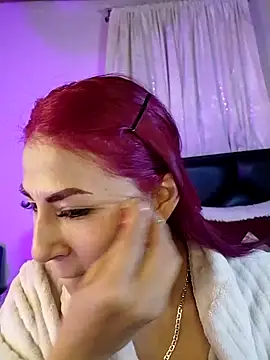 Snapshot of tatianabelli chatting on May 7, 10:04 pm tatianabelli online show from May 7, 10:04 pm