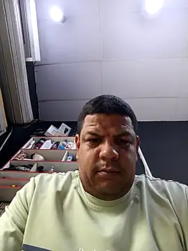 Danielleon12  online show from April 18, 7:07 pm