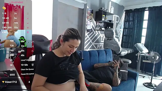 Snapshot of allison_maxtattoo_ chatting on June 23, 9:46 pm allison maxtattoo online show from June 23, 9:46 pm