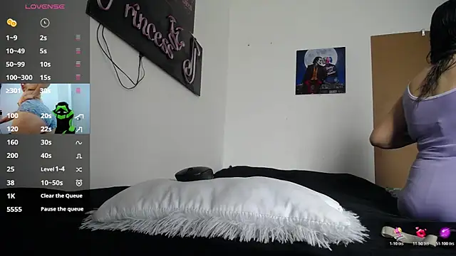 Snapshot of allison_maxtattoo_ chatting on June 25, 3:38 pm allison maxtattoo online show from June 25, 3:38 pm