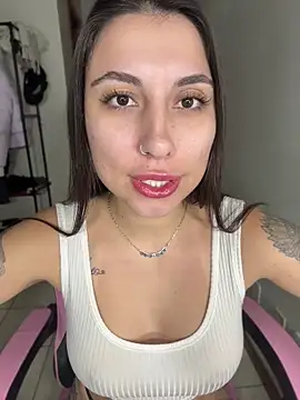 Snapshot of Carolzinhalux69 chatting on June 26, 12:04 am Carolzinhalux69 online show from June 26, 12:04 am