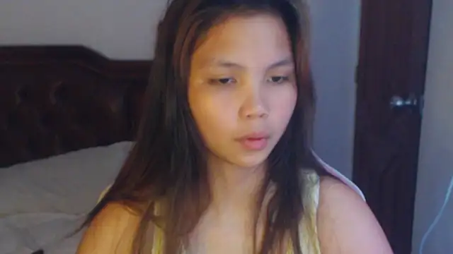 Snapshot of sweet_21_1 chatting on April 16, 8:53 pm sweet 21 1 online show from April 16, 8:53 pm