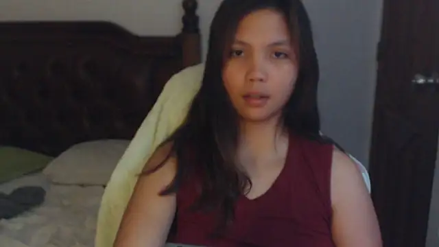 Snapshot of sweet_21_1 chatting on April 17, 8:12 pm sweet 21 1 online show from April 17, 8:12 pm