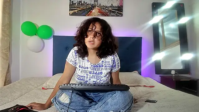 Miza Cute online show from March 26, 9:42 pm