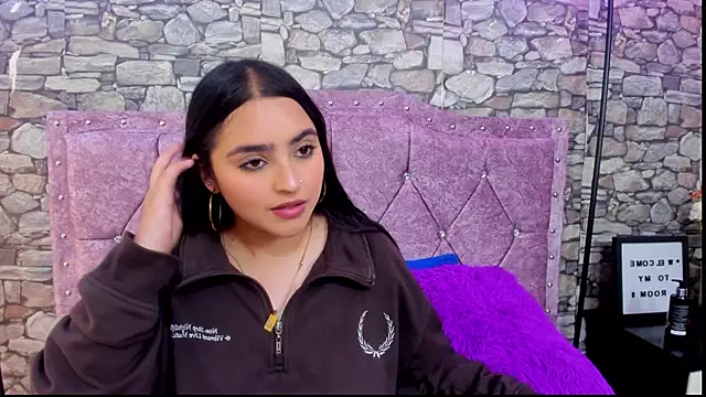 Snapshot of sweet__cherry1 chatting on April 25, 9:12 pm sweet cherry1 online show from April 25, 9:12 pm