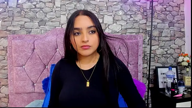 Snapshot of sweet__cherry1 chatting on April 27, 7:01 pm sweet cherry1 online show from April 27, 7:01 pm