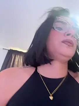 Snapshot of JessieAdams__ chatting on March 28, 7:24 pm JessieAdams online show from March 28, 7:24 pm