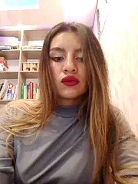 Snapshot of megann_glow chatting on May 1, 5:01 am megann glow online show from May 1, 5:01 am