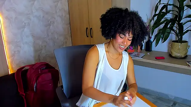 Snapshot of baddie_delaylaa chatting on April 23, 7:16 pm baddie delaylaa online show from April 23, 7:16 pm