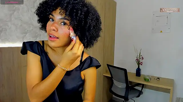 Snapshot of baddie_delaylaa chatting on May 7, 7:19 pm baddie delaylaa online show from May 7, 7:19 pm