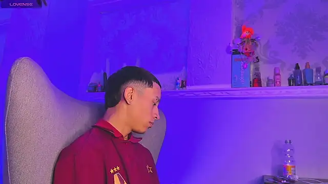 Snapshot of MaicolSmiith_ chatting on April 4, 9:12 pm MaicolSmiith online show from April 4, 9:12 pm