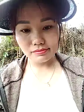Snapshot of Giang-mylove chatting on April 11, 2:27 am Giang-mylove online show from April 11, 2:27 am