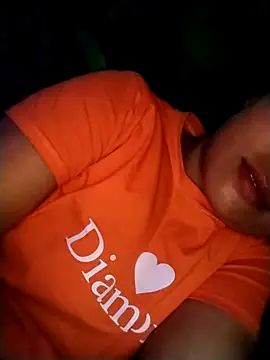 Snapshot of Giang-mylove chatting on April 26, 10:51 pm Giang-mylove online show from April 26, 10:51 pm