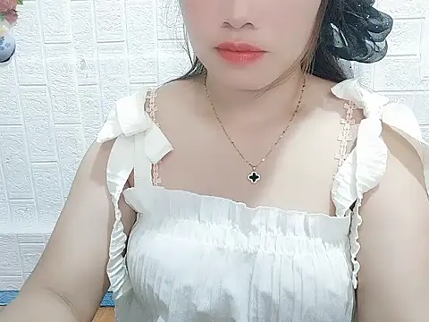 Snapshot of Viakiee chatting on May 22, 9:15 am Viakiee online show from May 22, 9:15 am