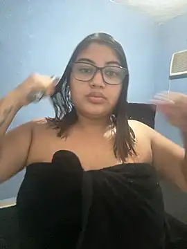 Snapshot of C1N09 chatting on April 2, 7:11 pm C1N09 online show from April 2, 7:11 pm