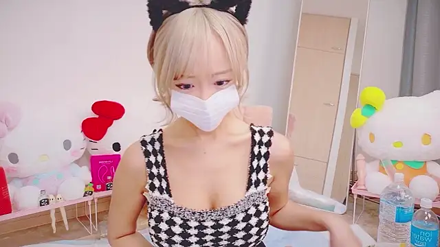Snapshot of baby__cherry__ chatting on May 6, 12:10 pm baby cherry online show from May 6, 12:10 pm