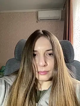 lunaAmore online show from March 27, 1:55 pm