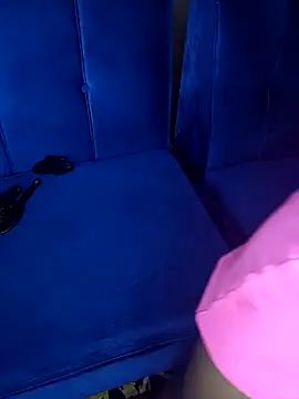 spankingsbee online show from April 7, 8:15 am