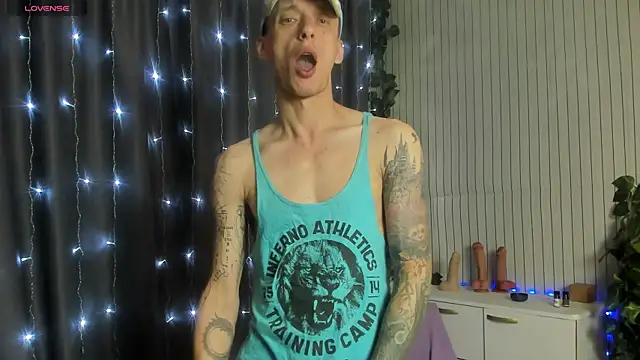 Snapshot of James2Inked chatting on July 2, 6:30 am James2Inked online show from July 2, 6:30 am