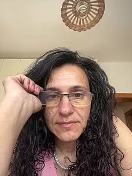 Snapshot of StellaMia263 chatting on June 4, 8:20 am StellaMia263 online show from June 4, 8:20 am