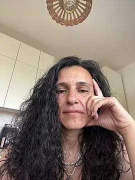 Snapshot of StellaMia263 chatting on June 7, 2:43 pm StellaMia263 online show from June 7, 2:43 pm
