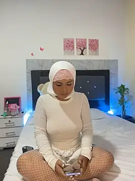 Snapshot of alia_asad chatting on June 1, 12:40 pm alia asad online show from June 1, 12:40 pm