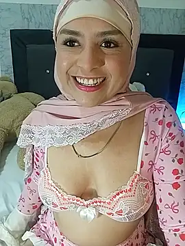Snapshot of alia_asad chatting on July 4, 1:28 pm alia asad online show from July 4, 1:28 pm