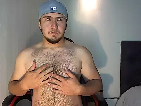 Snapshot of Blake_Wolf1 chatting on May 8, 12:49 am Blake Wolf1 online show from May 8, 12:49 am