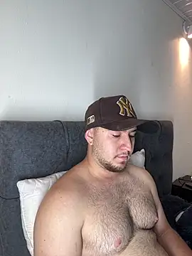 Snapshot of Blake_Wolf1 chatting on June 2, 1:46 pm Blake Wolf1 online show from June 2, 1:46 pm