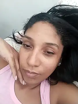 Snapshot of maia_lion chatting on May 1, 8:24 pm maia lion online show from May 1, 8:24 pm