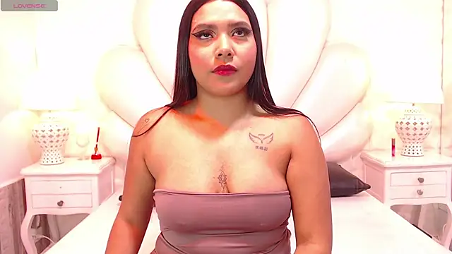 Snapshot of KimberlyBale chatting on June 9, 8:09 pm KimberlyBale online show from June 9, 8:09 pm