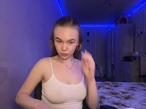 melissashineeee online show from April 16, 11:55 am