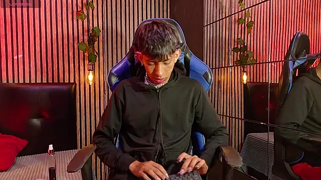 Tommy Fox online show from April 9, 1:16 pm