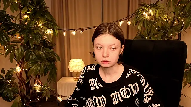 SusanPhelps online show from April 4, 2:03 pm