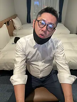 Snapshot of RYUICHI_1919 chatting on May 26, 12:23 pm RYUICHI 1919 online show from May 26, 12:23 pm