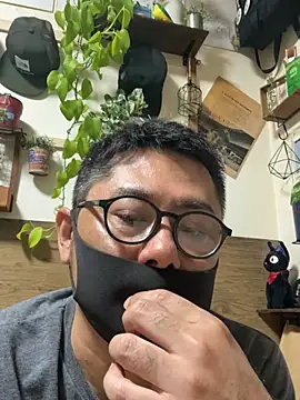 Snapshot of RYUICHI_1919 chatting on May 31, 12:45 pm RYUICHI 1919 online show from May 31, 12:45 pm