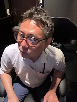 Snapshot of RYUICHI_1919 chatting on June 18, 10:30 am RYUICHI 1919 online show from June 18, 10:30 am