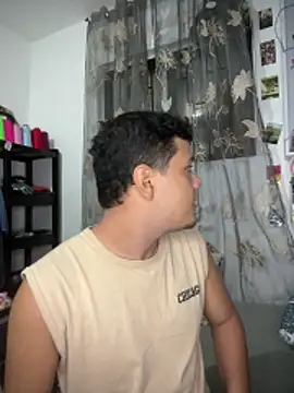 Snapshot of hizli_69 chatting on April 18, 5:33 am hizli 69 online show from April 18, 5:33 am
