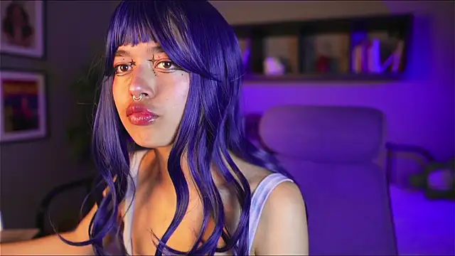 Saphyralux online show from May 14, 9:10 pm